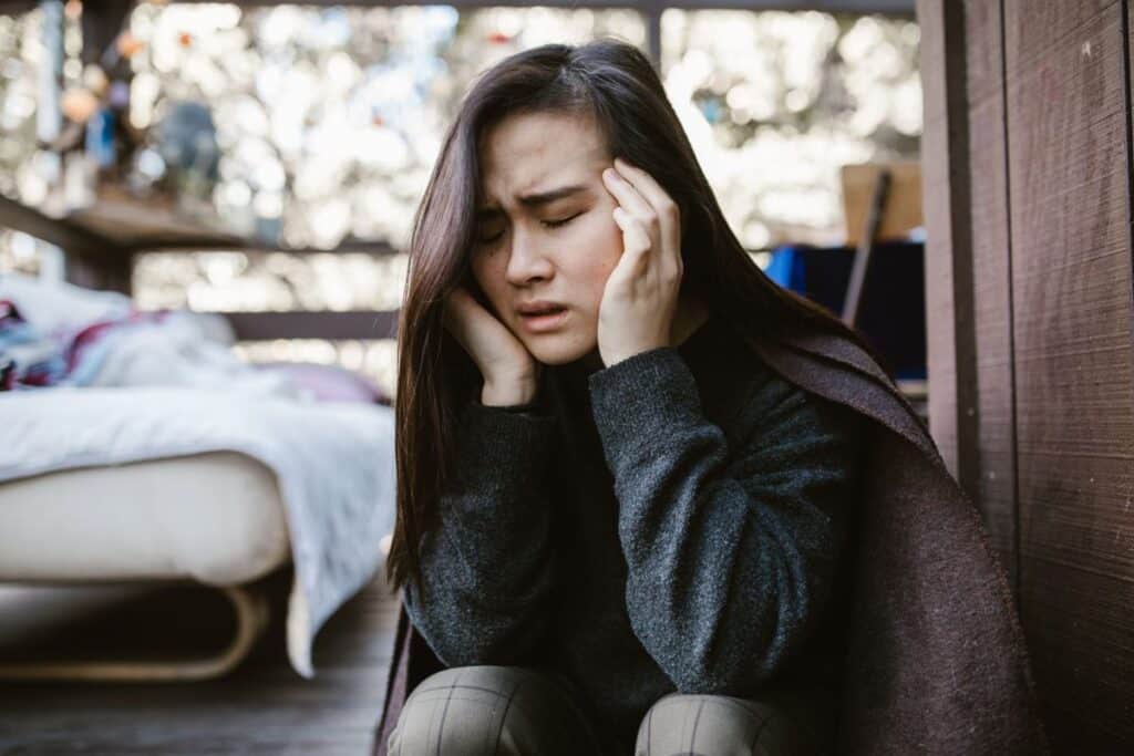 Chronic Pain & Dry Eye: What Plano Patients Should Know