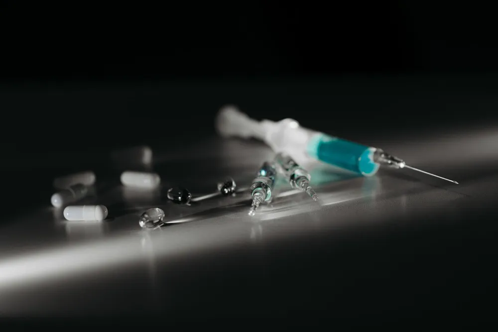 Radiofrequency Ablation in Plano, TX | Non-Surgical Relief 1 Physician using fluoroscopy image guidance during a minimally invasive spine procedure