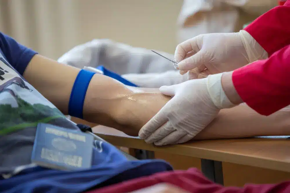 Radiofrequency Ablation in Plano, TX | Non-Surgical Relief 3 Patient resting comfortably in an outpatient recovery area after a minimally invasive procedure